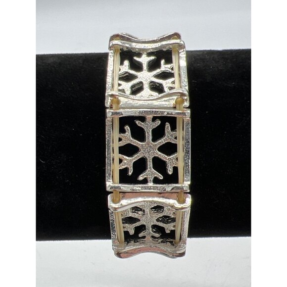 Silver Snowflake Stretch Bracelet - Picture 4 of 5